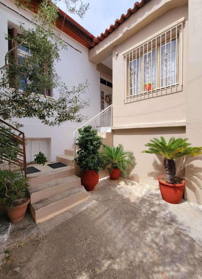 Вилла Mansion With Garden Кьятон Экстерьер фото